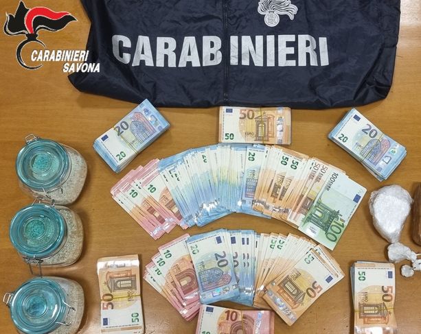 Savona, smantellata centrale di spaccio: 26enne arrestato dai carabinieri