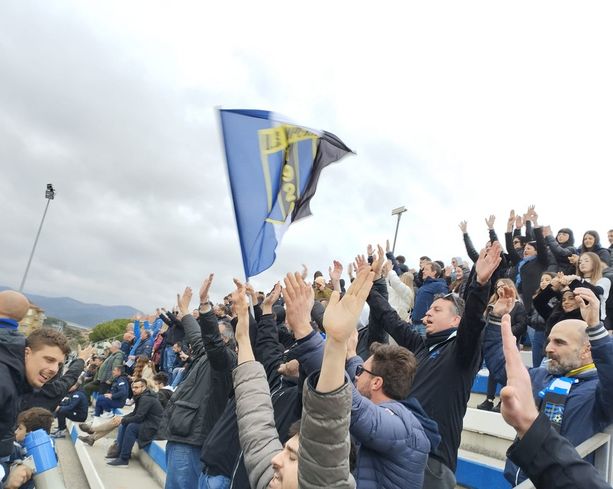 Calcio, Imperia. Ufficializzato l'ingresso di Scuffi, l'ex presidente del Vadino si occuperà del mercato insieme a Greco e De Rose Calcio, Imperia. Ufficializzato l'ingresso di Scuffi, l'ex presidente del Vadino si occuperà del mercato insieme a Greco e De Rose