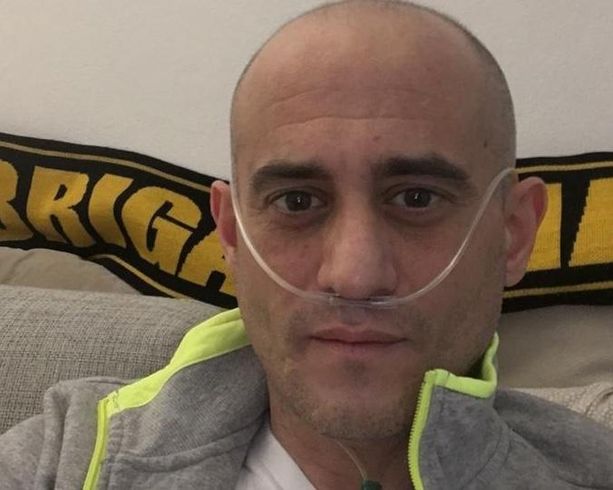 Paolo Capobianco: «Io, il divano, il beverone e la bombola d'ossigeno. Appena finisce ci vediamo?» Paolo Capobianco: «Io, il divano, il beverone e la bombola d'ossigeno. Appena finisce ci vediamo?»