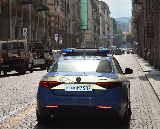 Estate sicura, controlli da record per la Polizia di Stato: 4 arresti e 27 denunce Estate sicura, controlli da record per la Polizia di Stato: 4 arresti e 27 denunce
