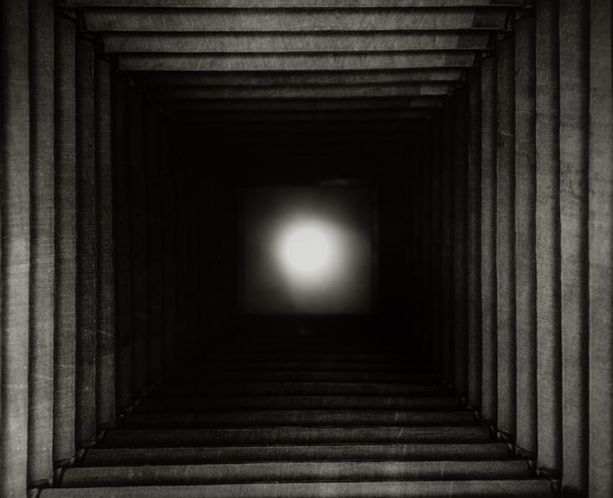 Michel Graniou, l’alchimista della luce: un viaggio nella “Camera Obscura”