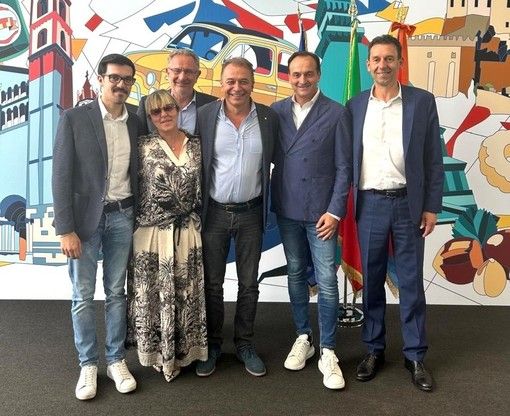 La Fiera nazionale della Nocciola di Cortemilia scalda i motori: il 14 agosto l'assaggio con una passeggiata enogastronomica La Fiera nazionale della Nocciola di Cortemilia scalda i motori: il 14 agosto l'assaggio con una passeggiata enogastronomica