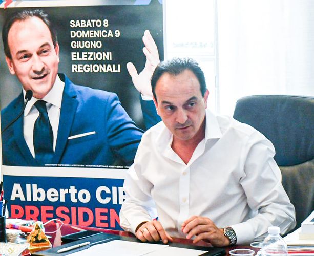 “Caso Alba”: un messaggio di avviso, nemmeno troppo cifrato, alla “Ciriocrazia” “Caso Alba”: un messaggio di avviso, nemmeno troppo cifrato, alla “Ciriocrazia”