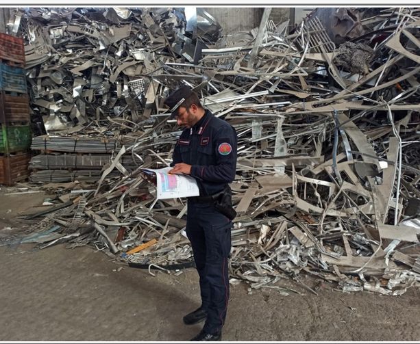 Traffico illecito di rifiuti metallici tra novarese, Vco e Svizzera