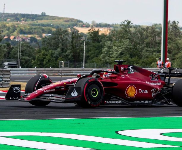 F1. Pole a sorpresa per la Mercedes di Russell in Ungheria, solo terzo Leclerc dietro a Sainz F1. Pole a sorpresa per la Mercedes di Russell in Ungheria, solo terzo Leclerc dietro a Sainz