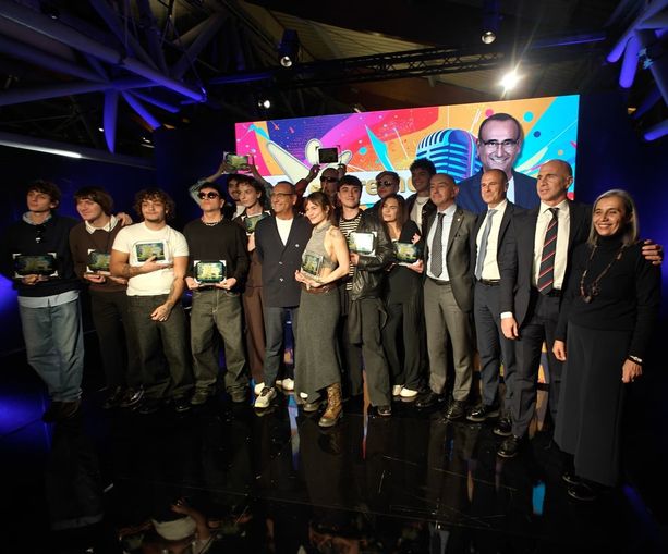 Area Sanremo 2025, svelati i dieci vincitori e la Targa De Scalzi. Carlo Conti: “Qui è una seconda casa” (Foto e video)