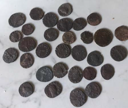 Recuperato ad Asti un "tesoretto" di monete romane in vendita sul web