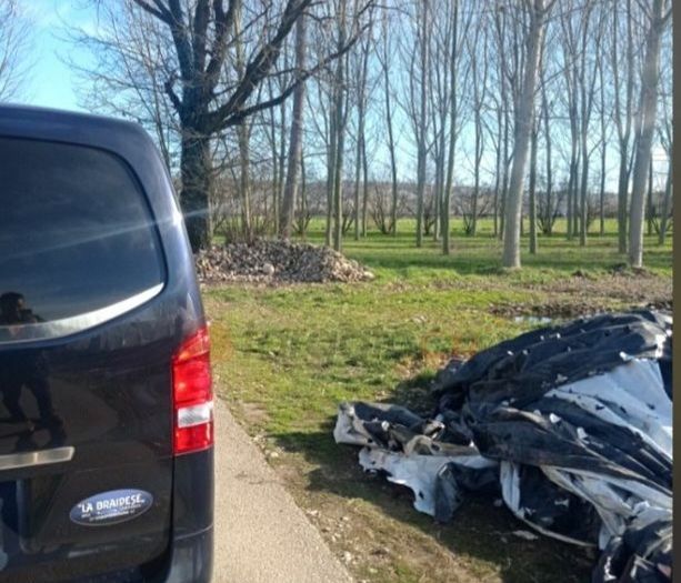 In corso le indagini sul 25enne trovato senza vita nelle campagne di Bra, si attende l'esito dell'autopsia