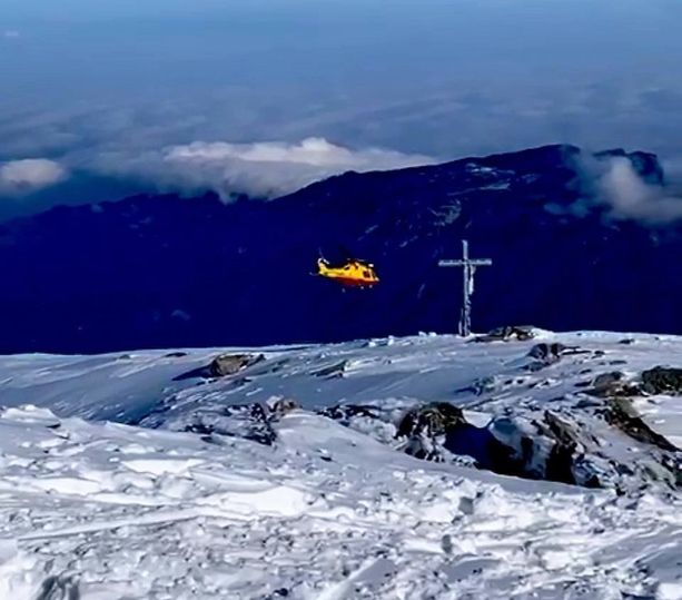 Slavina in alta Valle Po: travolto un gruppo di scialpinisti, un ferito Slavina in alta Valle Po: travolto un gruppo di scialpinisti, un ferito