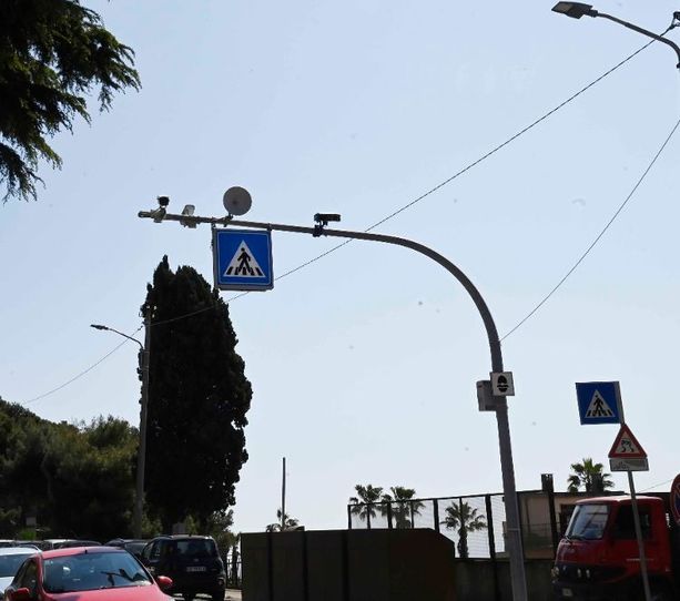 Imperia, pioggia di multe con gli autovelox elettronici piazzati in tutta la città Imperia, pioggia di multe con gli autovelox elettronici piazzati in tutta la città