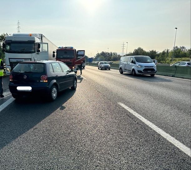 Doppio incidente in mattinata sulla tangenziale, in corso Regina e allo svincolo di La Loggia: traffico paralizzato