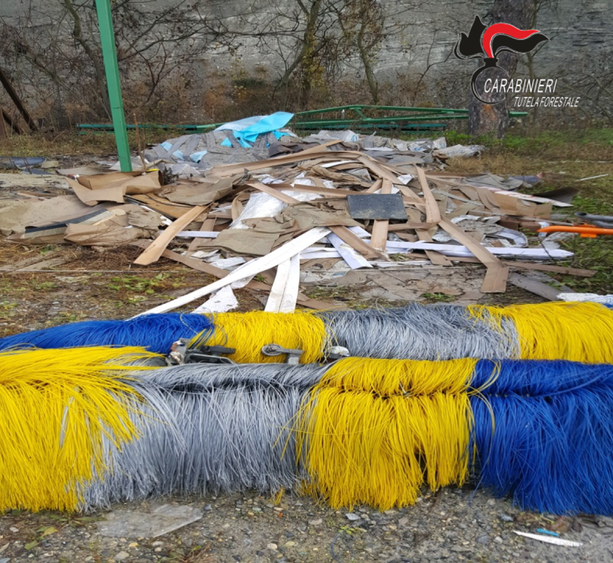 Illeciti ambientali e simulazione di reato: denunciato artigiano di Castelletto Uzzone (FOTO) Illeciti ambientali e simulazione di reato: denunciato artigiano di Castelletto Uzzone (FOTO)