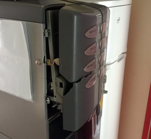 Furti, non c'è pace per le scuole di Varese. Ladri nella notte alla primaria Medea