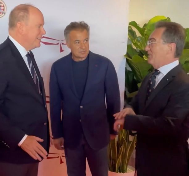 Il via alla Vuelta 2026 dal Principato di Monaco: siglato l'accordo Il via alla Vuelta 2026 dal Principato di Monaco: siglato l'accordo