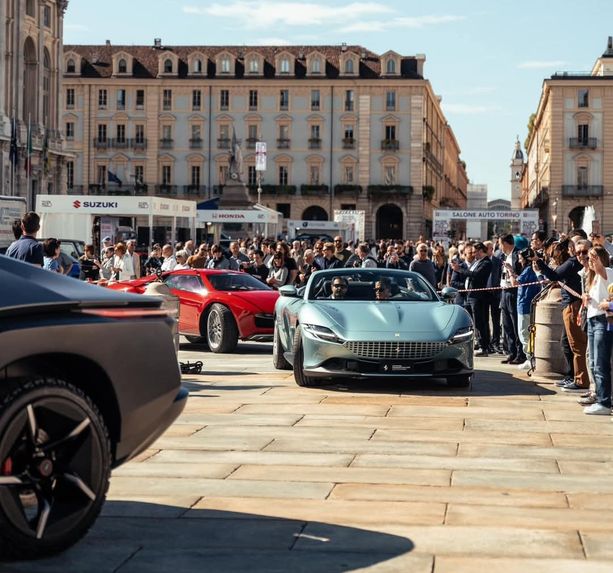 Dal 26 al 28 settembre torna Salone dell'Auto Torino: no sfilate nel centro, le parate "traslocano" a Venaria e Revigliasco Dal 26 al 28 settembre torna Salone dell'Auto Torino: no sfilate nel centro, le parate "traslocano" a Venaria e Revigliasco