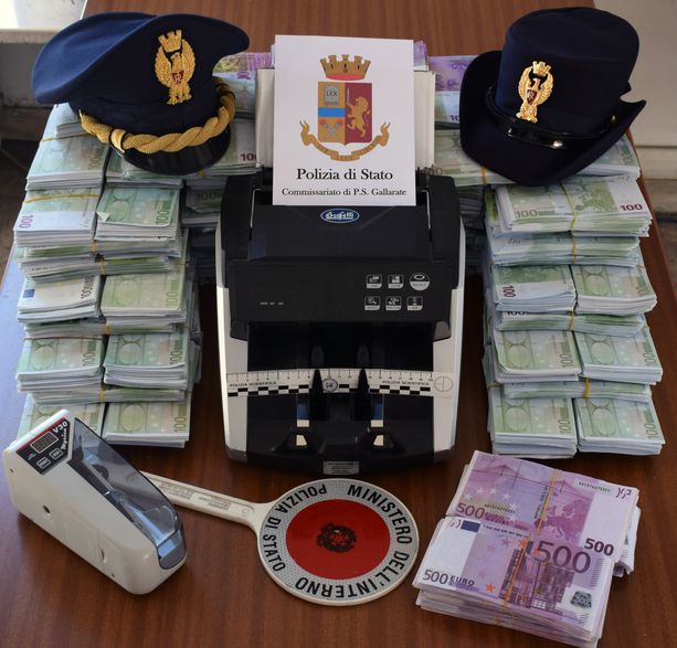 Truffa sul cambio dei bitcoin: la polizia di Gallarate smantella un'organizzazione specializzata nel trucchetto del "rip deal"