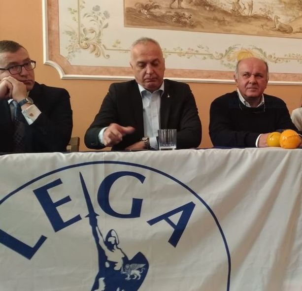 Cuneo, né Babbo Natale né la Befana porteranno in dono il “sindaco” al centrodestra Cuneo, né Babbo Natale né la Befana porteranno in dono il “sindaco” al centrodestra