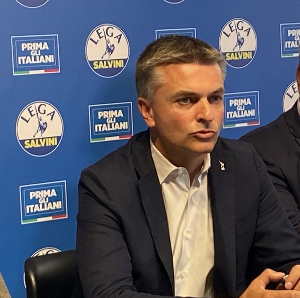 Rixi, candidato all’uninominale alla Camera: "Ci sarebbe bisogno del Ministero del Mare" Rixi, candidato all’uninominale alla Camera: "Ci sarebbe bisogno del Ministero del Mare"