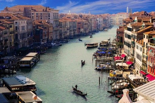 Quattro date per il 105 summer festival che passerà da Venezia