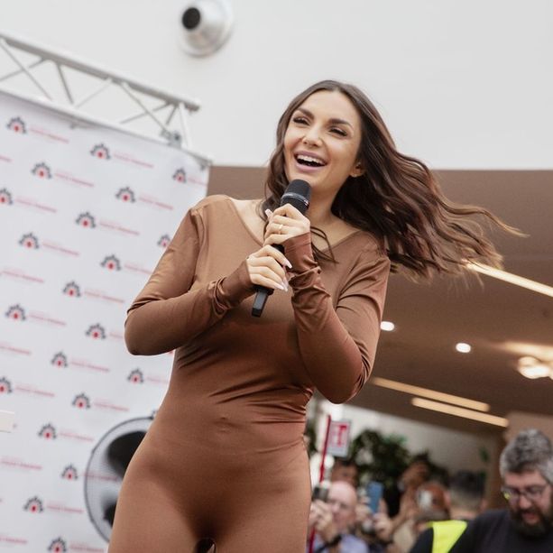 ‘Dire fare baciare’ è il nuovo singolo di Elettra Lamborghini insieme a Shade