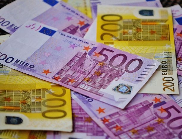 “Le condizioni monetarie rimangono restrittive e richiedono ulteriori riduzioni dei tassi”