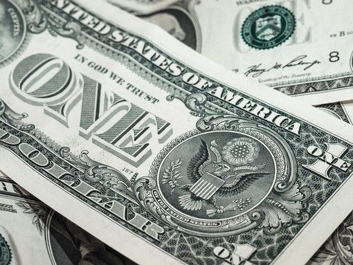 La banca centrale americana alza i tassi d’interesse e quella europea fa altrettanto
