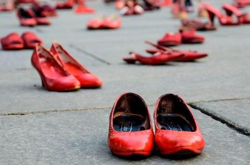Per quasi tre italiani su quattro i femminicidi sono una vera e propria emergenza