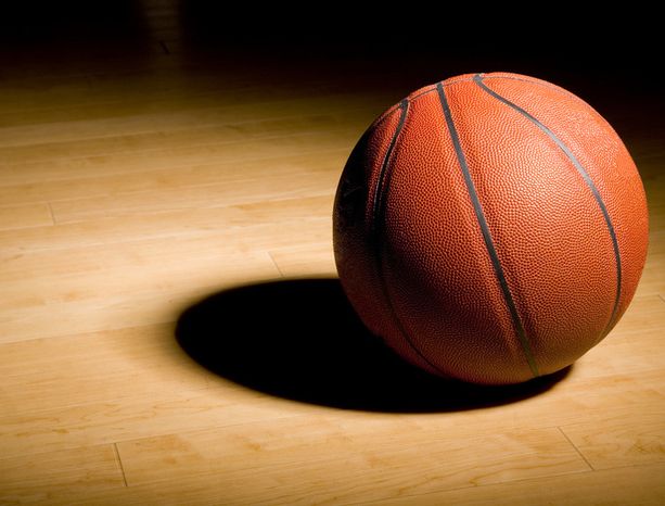 Nuove divise delle Nazionali azzurre di basket col tricolore sul bordo del collo