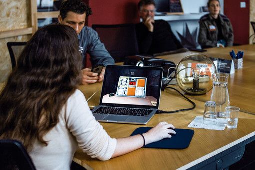 L’Istat rileva un aumento dell’occupazione ad aprile con un tasso che sale al 61%