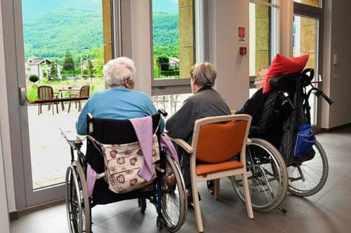 Ispezionate in tutta Italia 607 strutture ricettive per anziani: irregolari il 25%