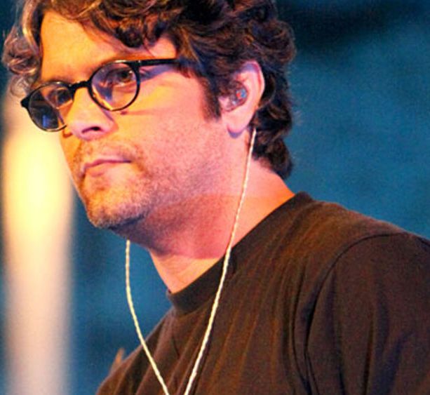 Stop del tour nei teatri per Samuele Bersani: “Mi fermo per motivi di salute”