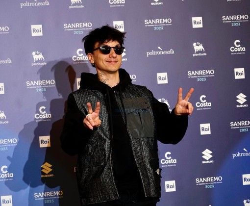 In uscita a dicembre ‘Occhi lucidi’, il nuovo singolo del cantautore romano Ultimo