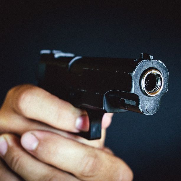 Parte la campagna d’informazione dei carabinieri di Napoli ‘La prima vittima sei tu. No alle armi’