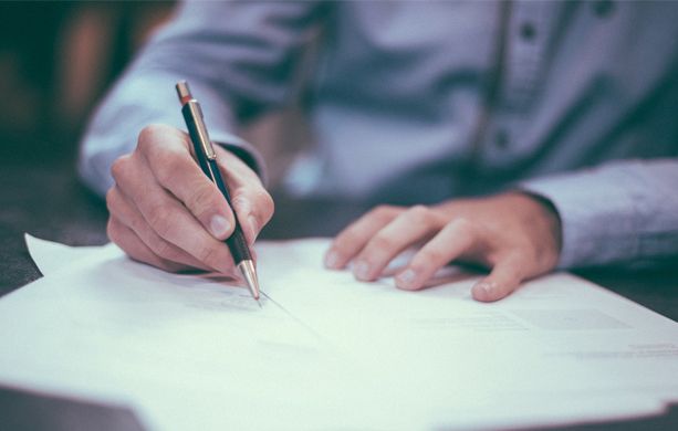 Ventidue persone e sette società a giudizio per 1,8 miliardi di fatture false
