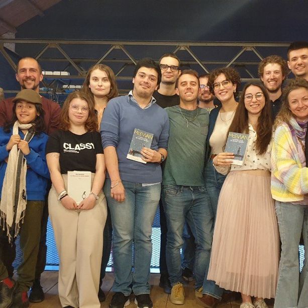 Storie di Orgoglio Astigiano. I giovani di Cuba Libri: “Creiamo aperitivi letterari in questa città che sa di casa. C'è chi vende esperienze. Noi preferiamo farle vivere”