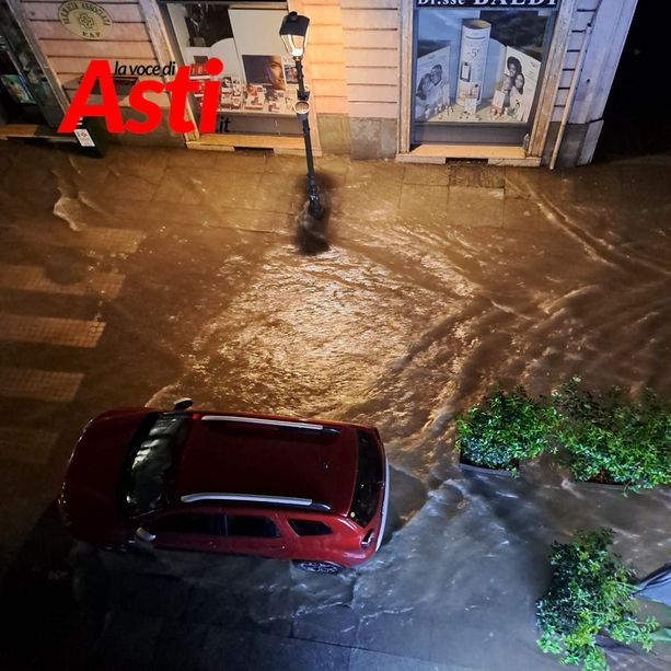 Temporale auto rigenerante su Asti, allagamenti nella zona bassa della città [IN AGGIORNAMENTO]