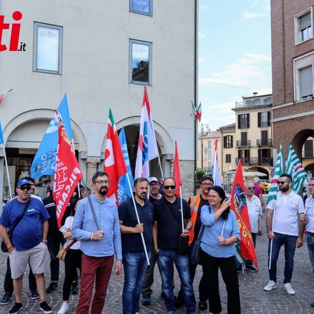 Il caporalato: cupa piaga che non risparmia l'Astigiano [GALLERIA FOTOGRAFICA]