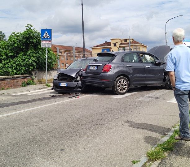 Asti: circolazione interrotta in corso Savona a causa di un incidente [IN AGGIORNAMENTO]