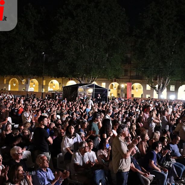 Asti Musica 2025 dedicata a Massimo Cotto. L'assessore Candelaresi: &quot;Faccio tesoro dei suoi preziosi insegnamenti&quot; [INTERVISTA]