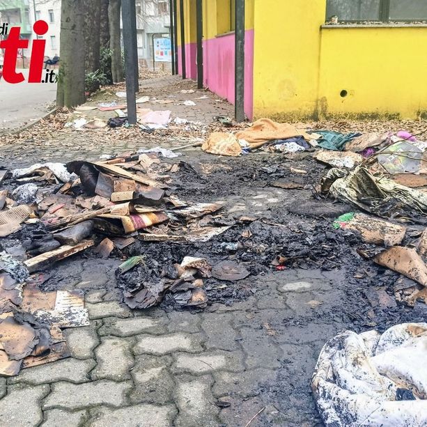 Asti: incendio doloso all'ex chiosco &quot;Pantera Rosa&quot; dei giardini pubblici
