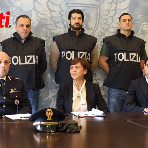 L'orrore nel sottobosco dell'immigrazione irregolare ad Asti: picchiato da due aguzzini e defenestrato [FOTO E VIDEO]