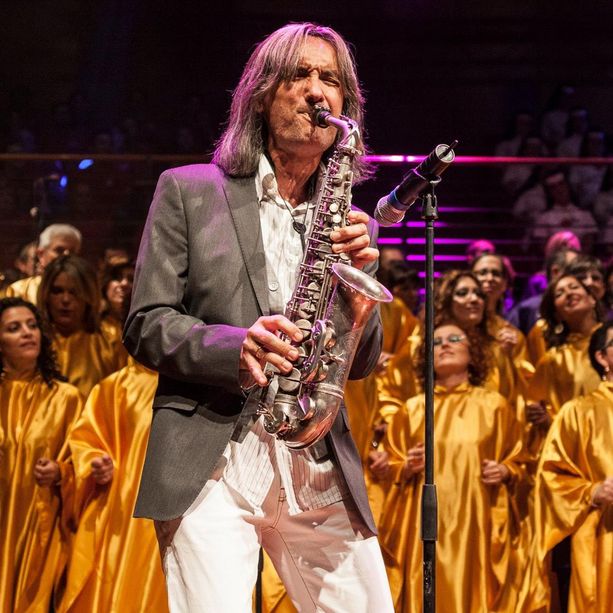 Il mondo della musica scosso e attonito per la morte del sassofonista Michele Lazzarini Il mondo della musica scosso e attonito per la morte del sassofonista Michele Lazzarini