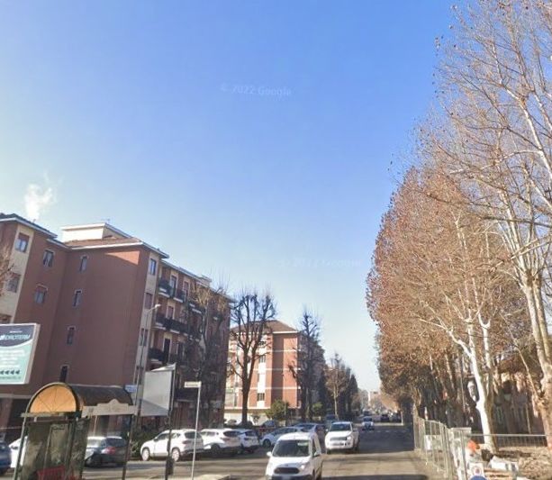Morto in casa in viale Pilone ad Asti. Sul posto vigili del fuoco, polizia e 118