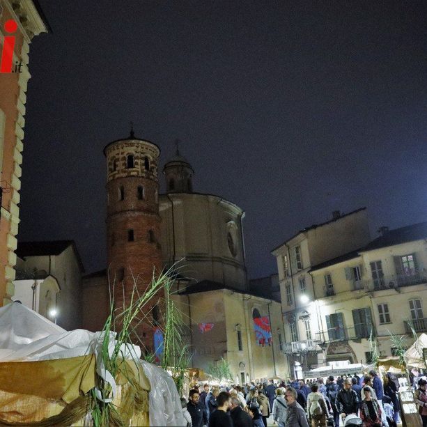 Con Arti e Mercanti chiuso il Settembre Astigiano. La pioggia non ha frenato l'entusiasmo, anche se sono calati gli espositori [FOTO]