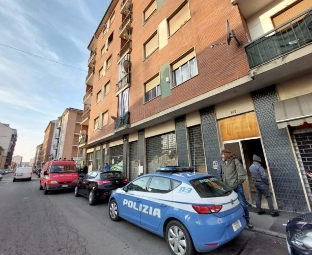 Blitz in corso Casale: 25 denunciati per occupazione abusiva di edifici e furto di energia elettrica