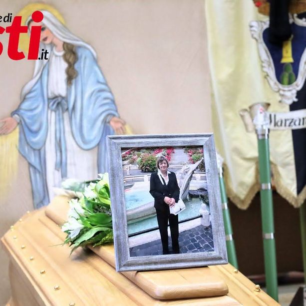 Questa mattina Asti porgerà l'ultimo omaggio a Mariangela Cotto [GALLERIA FOTOGRAFICA]
