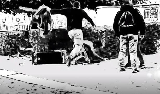 “Io ti ammazzo!” E scoppia una violenta lite di fronte alla stazione di Asti [VIDEO]