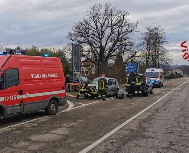 Incidente frontale sulla SR10, al bivio per Rocchetta Tanaro