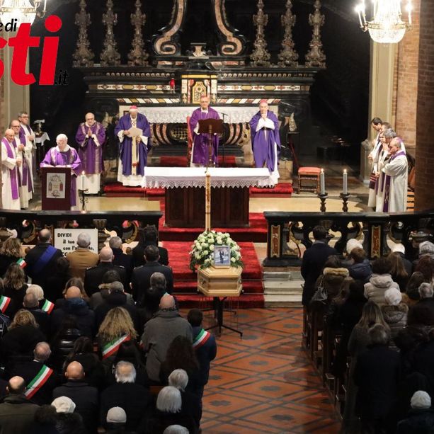 Monsignor Prastaro: &quot;Mariangela è stata il buon samaritano della comunità astigiana&quot; [GALLERIA FOTOGRAFICA E VIDEO]