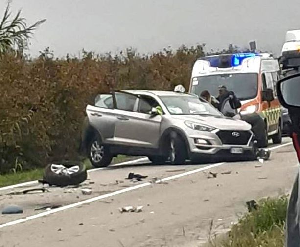 Violento incidente stradale a Nizza Monferrato. Due auto si sono scontrate fronto-lateralmente